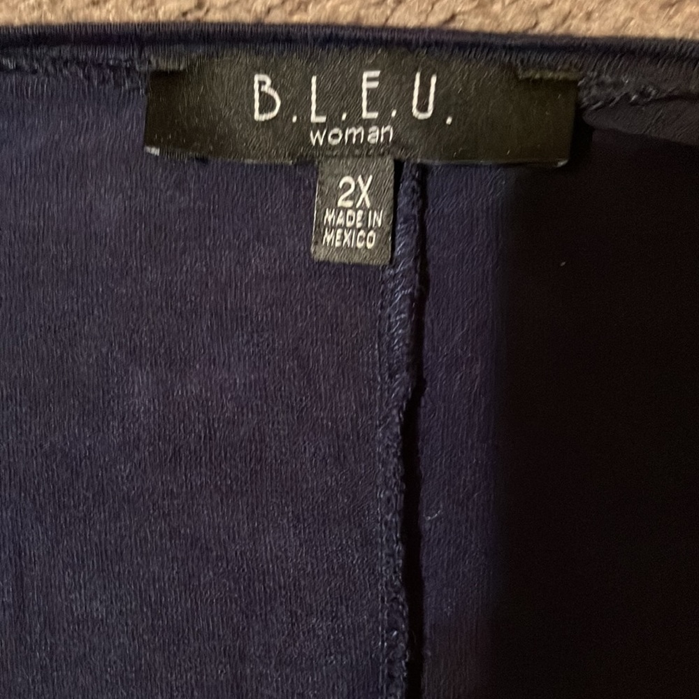 Women’s B.L.E.U. Blouse size 2x. - Picture 3 of 6